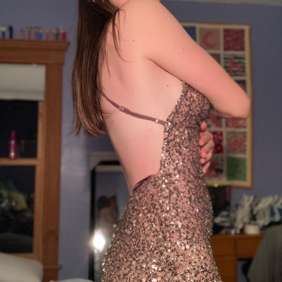 pink/tan/magenta color. very long in back, hasn’t been hemmed but might have to - Picture 2 of 4